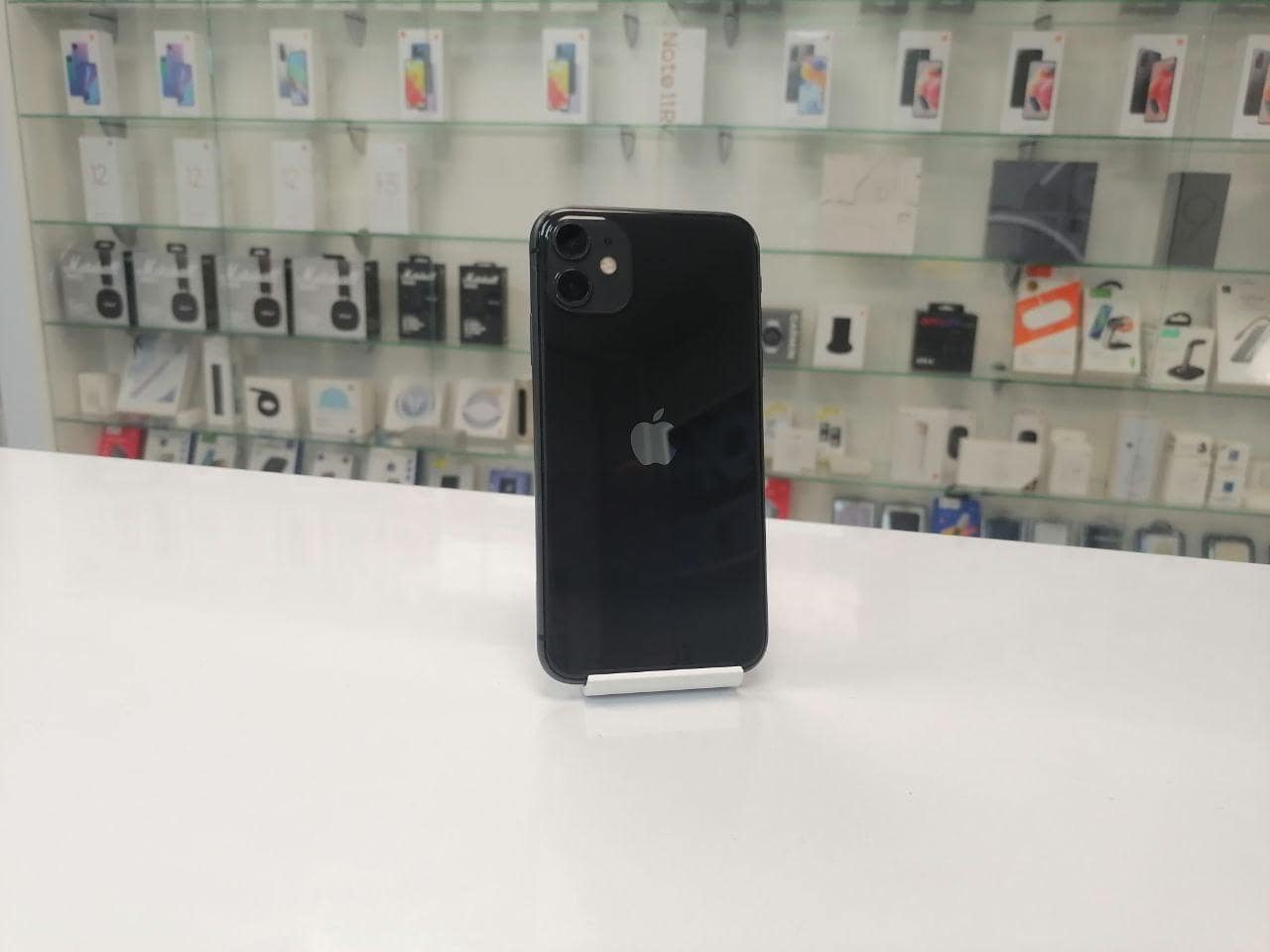 Купить iPhone 11 64Gb Black (86% / без коробки) RU - БУ . . + + в Ростове