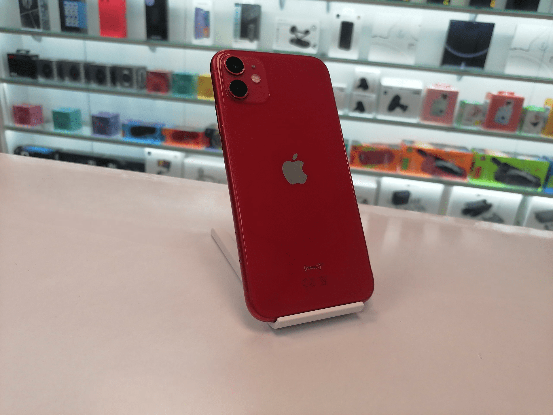 iPhone 11 128Gb Red (71% / без коробки) RU - БУ . . + купить в Ростове