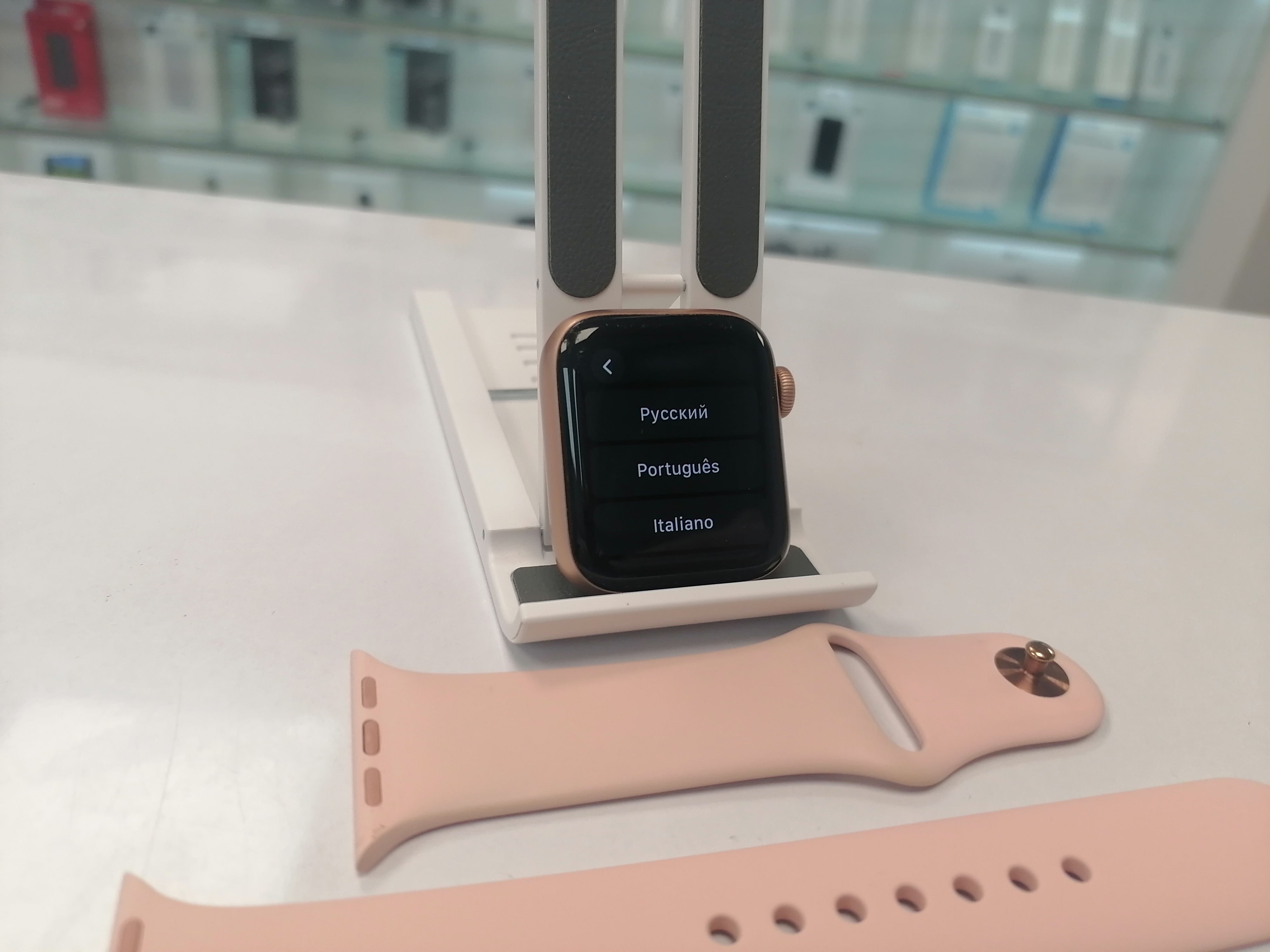 Apple Watch Series 4 GPS 40 MU682